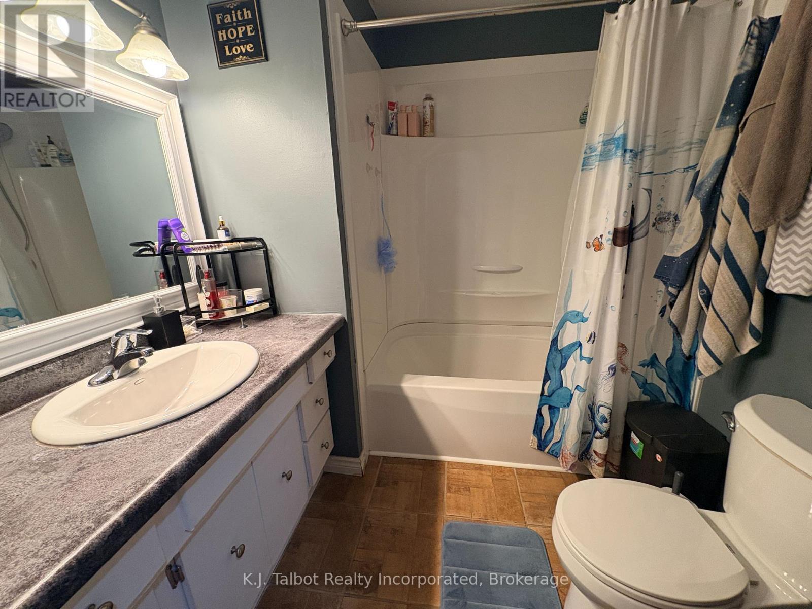 24 MACLELLAN DRIVE, Huron East (Tuckersmith) — photo 4