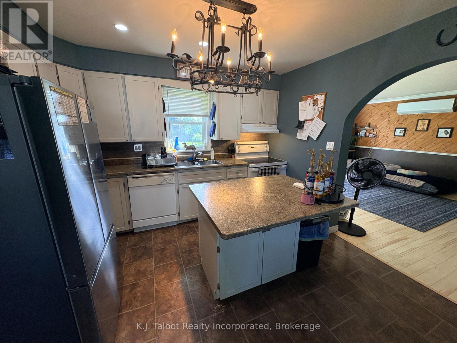 24 MACLELLAN DRIVE, Huron East (Tuckersmith) — photo 6