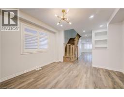 5pc Ensuite bath - 302 Jean Landing, Milton, ON L9E1C6 Photo 6