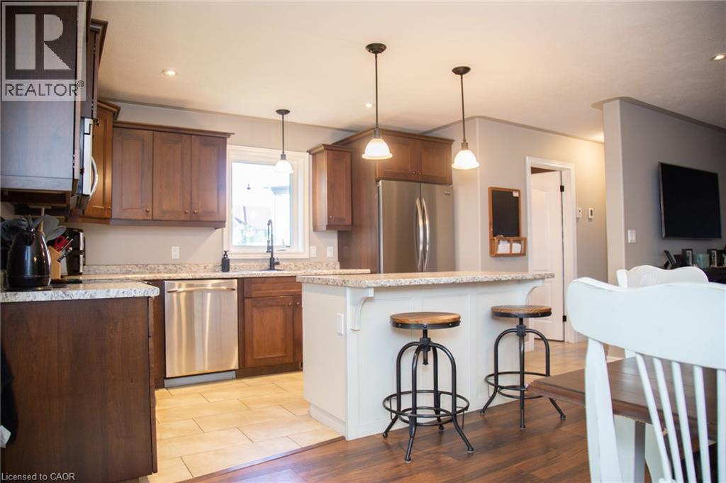 104 MACNEIL Court - Image 20