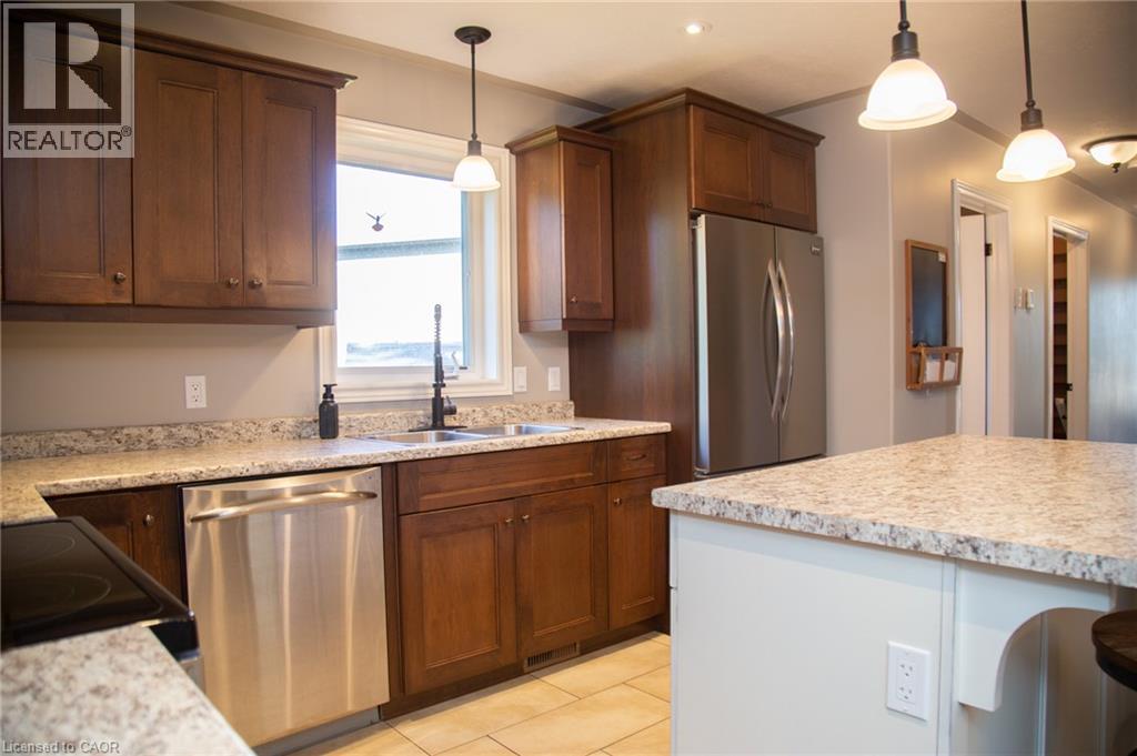 104 MACNEIL Court - Image 24