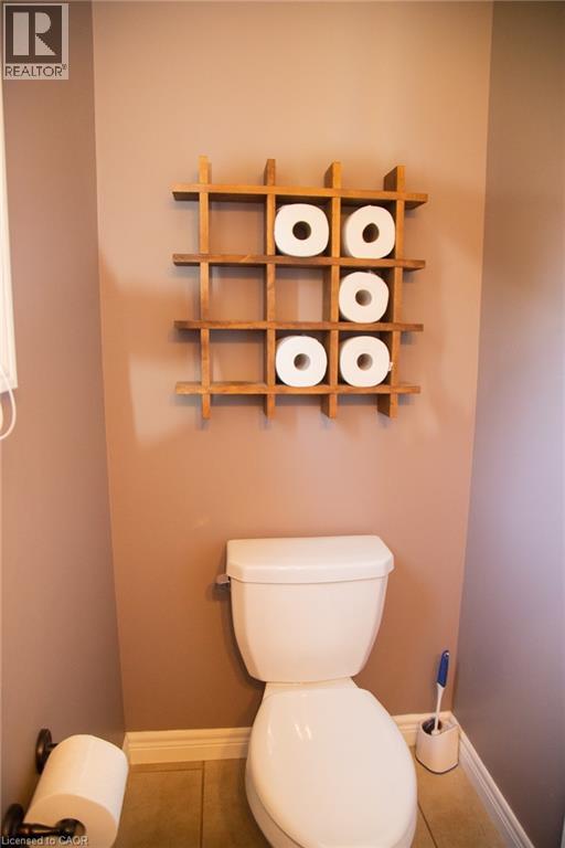 104 MACNEIL Court - Image 19