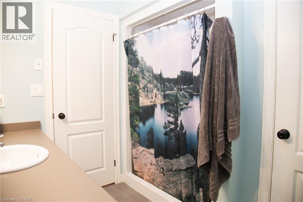 104 MACNEIL Court - Image 37