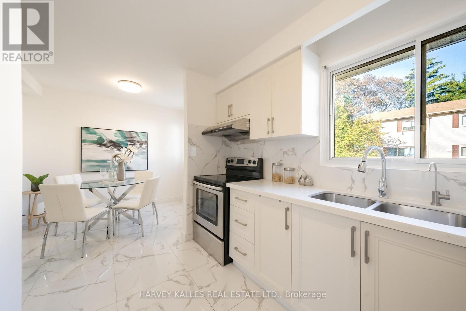 102 Jenny Wren Way, Toronto, ON photo 22