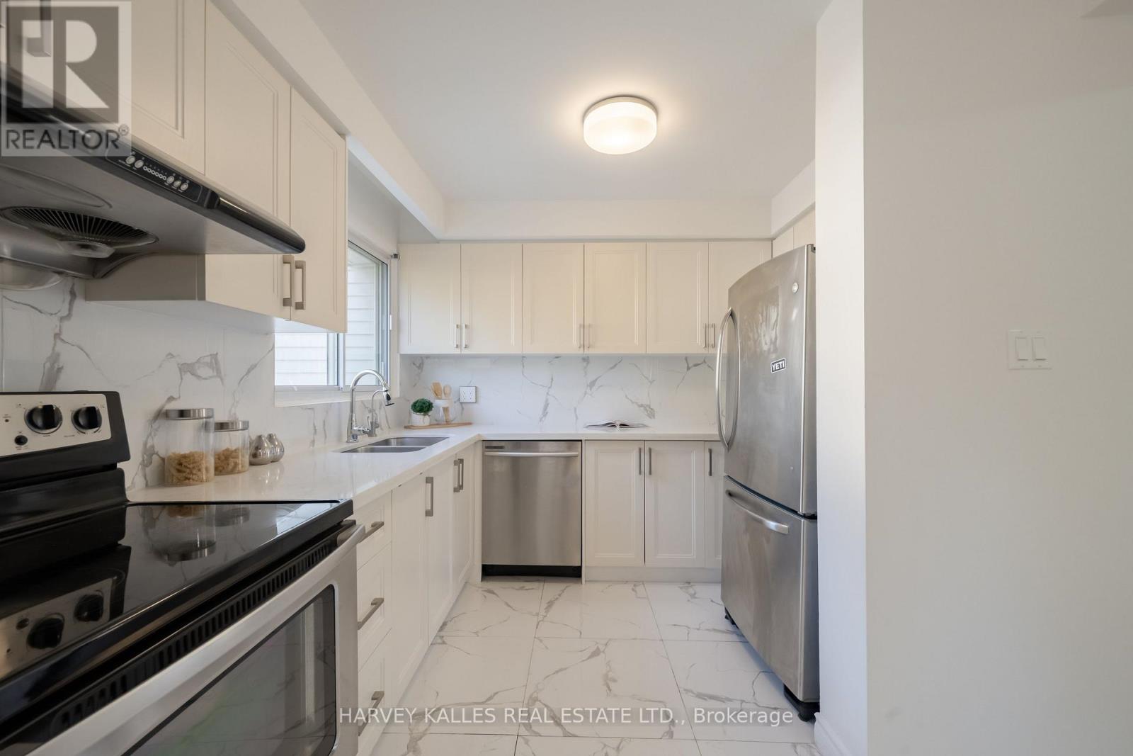102 Jenny Wren Way, Toronto, ON photo 23