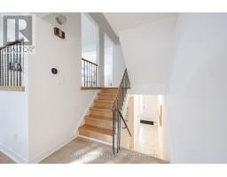 102 Jenny Wren Way, Toronto, ON M2H2Z2 Photo 10