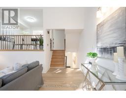 102 Jenny Wren Way, Toronto, ON M2H2Z2 Photo 9