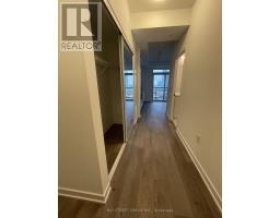 1717 - 10 Honeycrisp Crescent, Vaughan, ON L4K0M7 Photo 10
