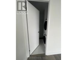 1717 - 10 Honeycrisp Crescent, Vaughan, ON L4K0M7 Photo 9