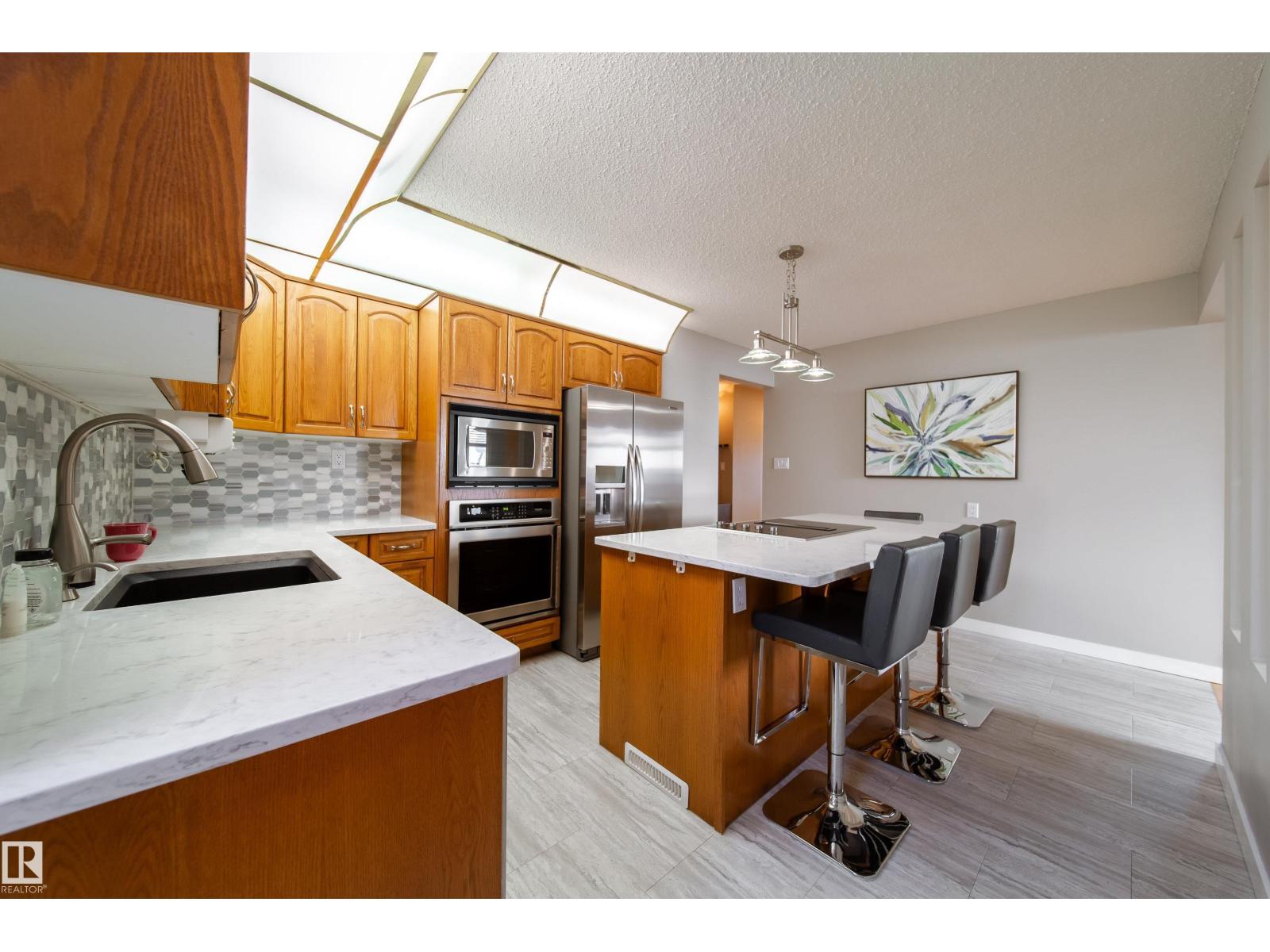 10438 32A AV NW - 15