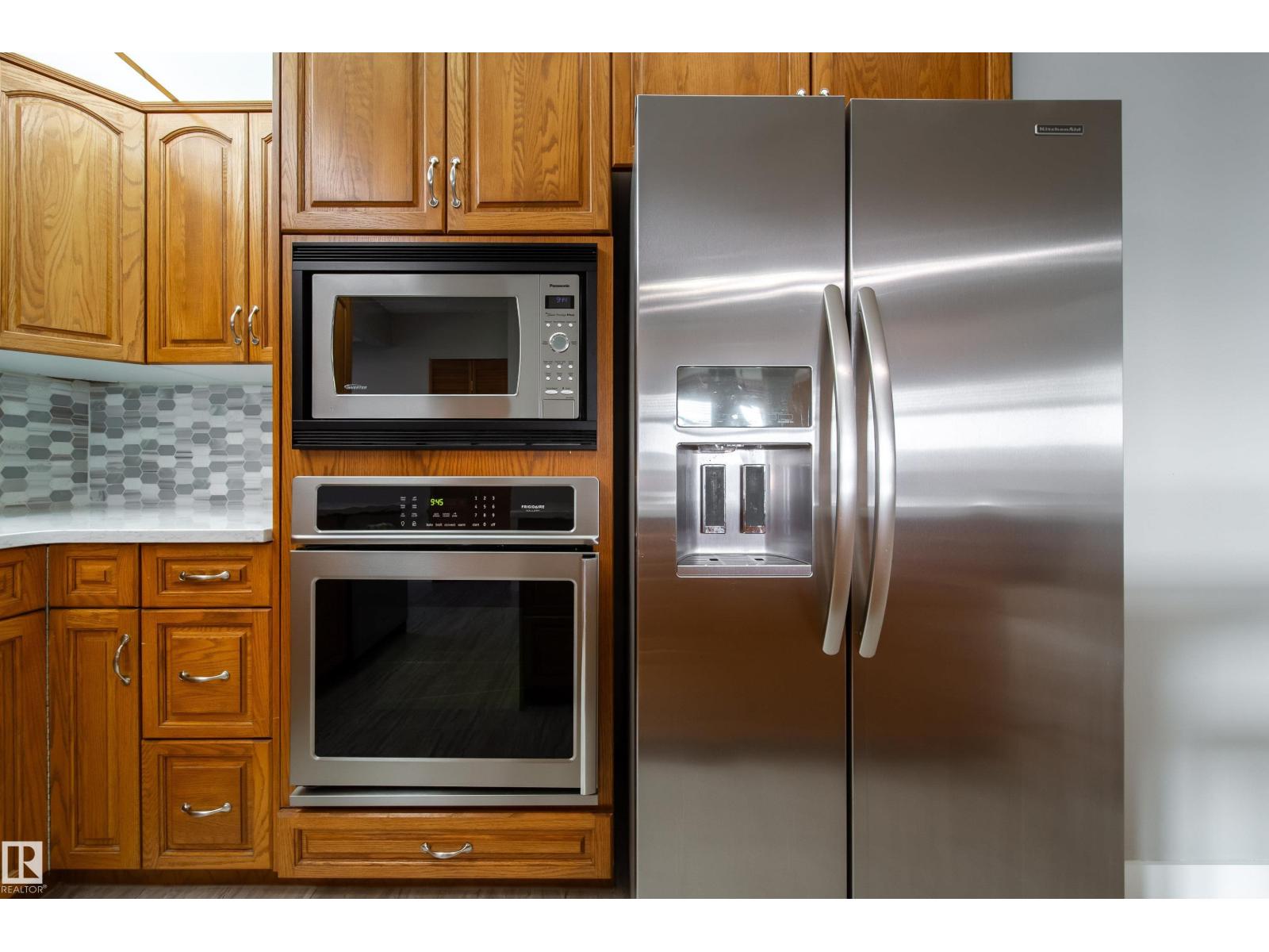 10438 32A AV NW - Image 19