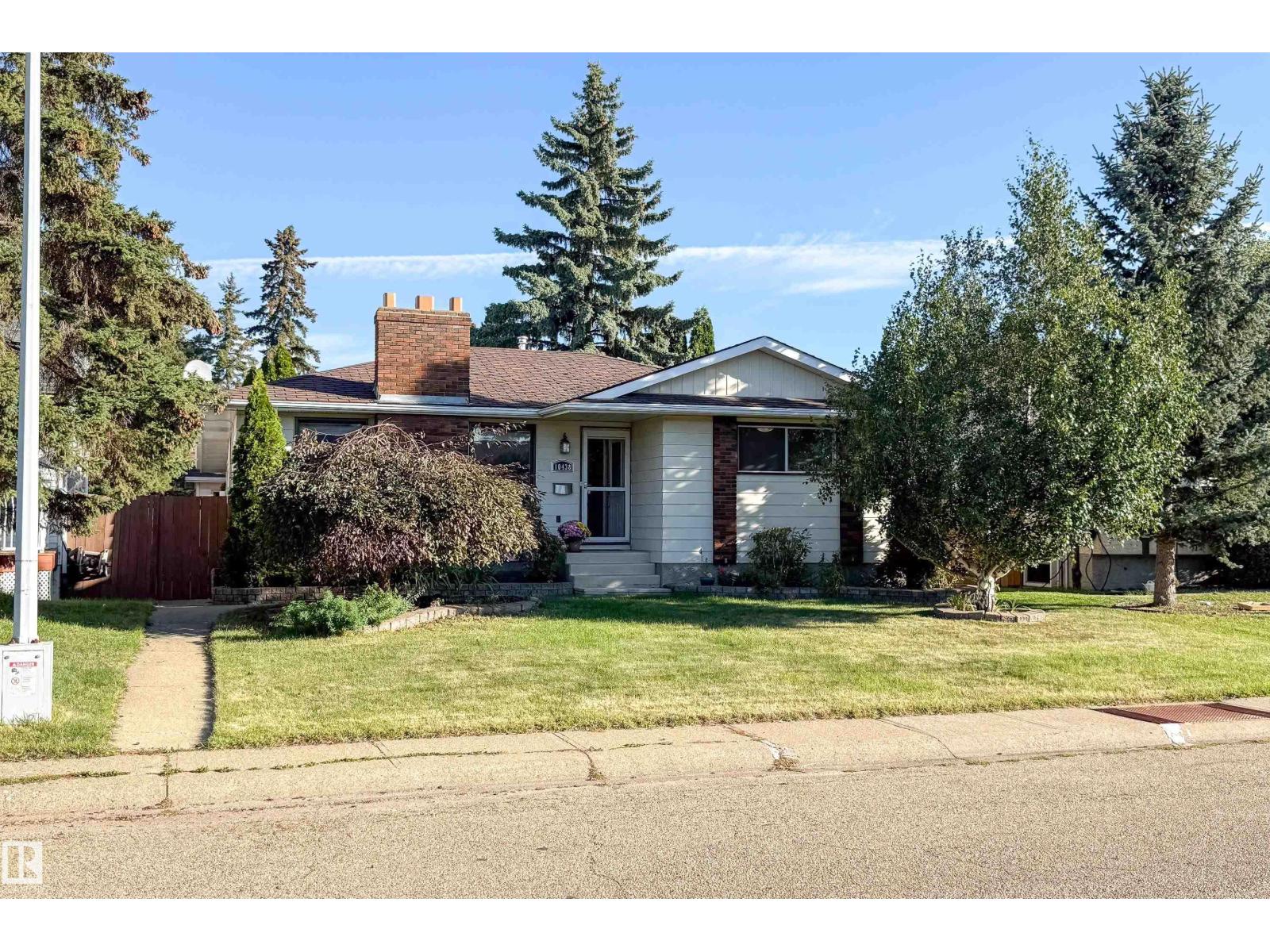 10438 32A AV NW - 2