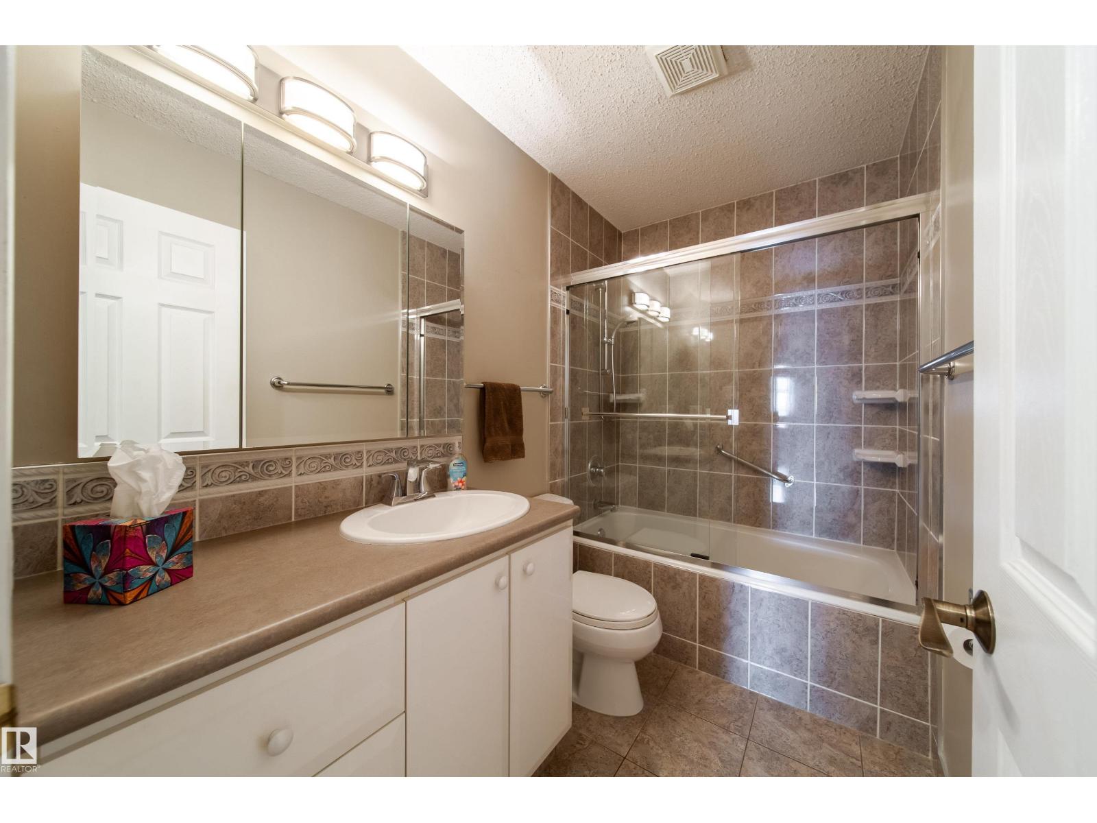 10438 32A AV NW - Image 21