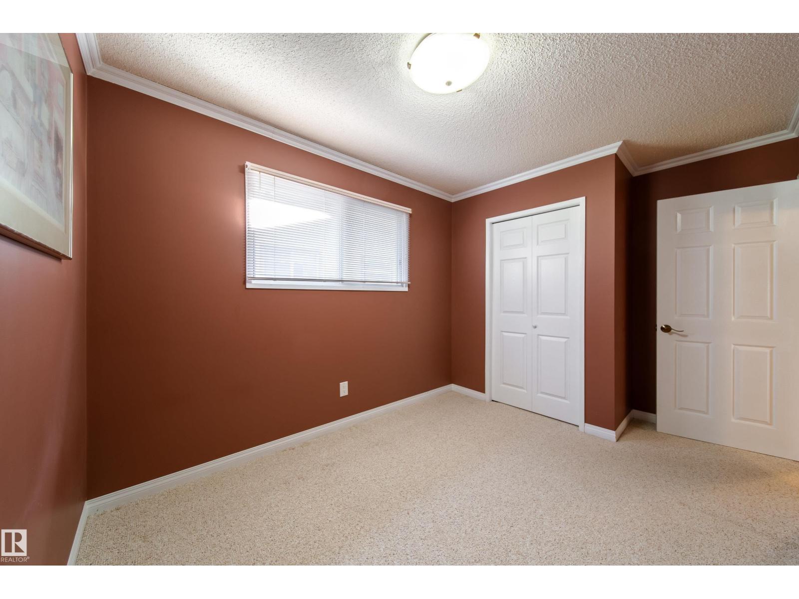 10438 32A AV NW - Image 26