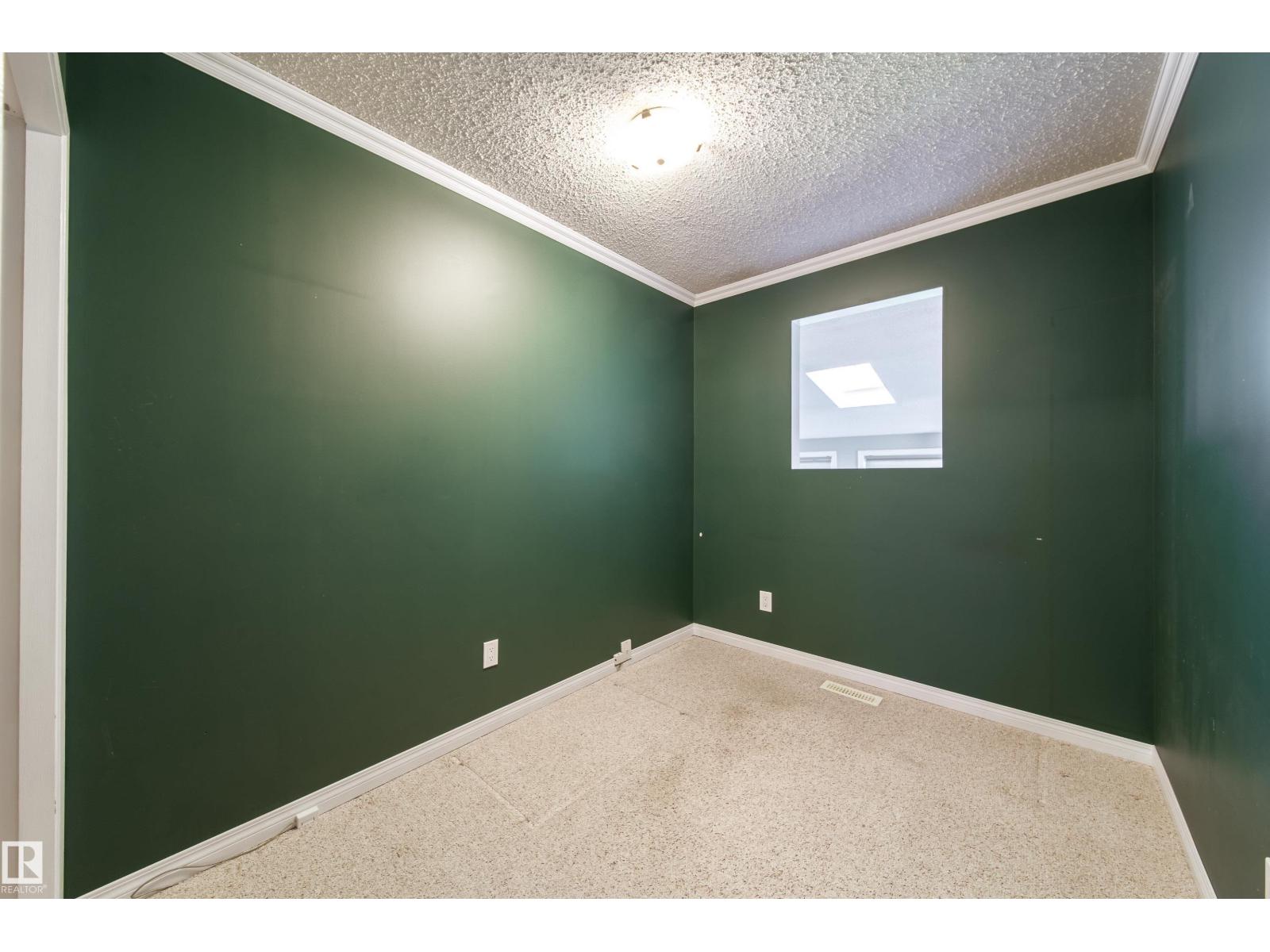 10438 32A AV NW - Image 27