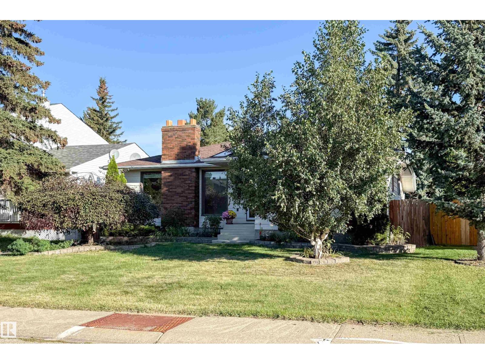 10438 32A AV NW - 3