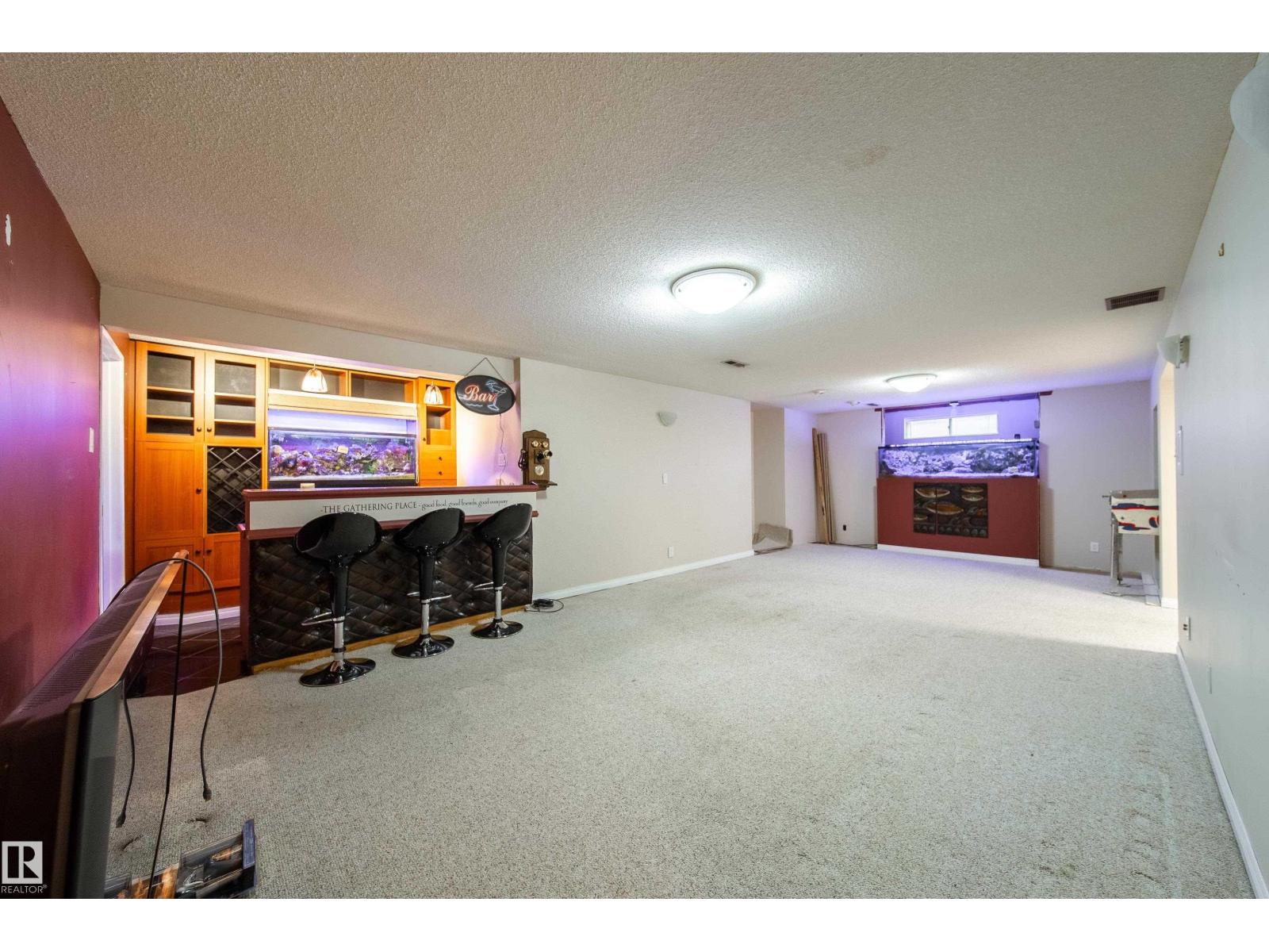 10438 32A AV NW - Image 36