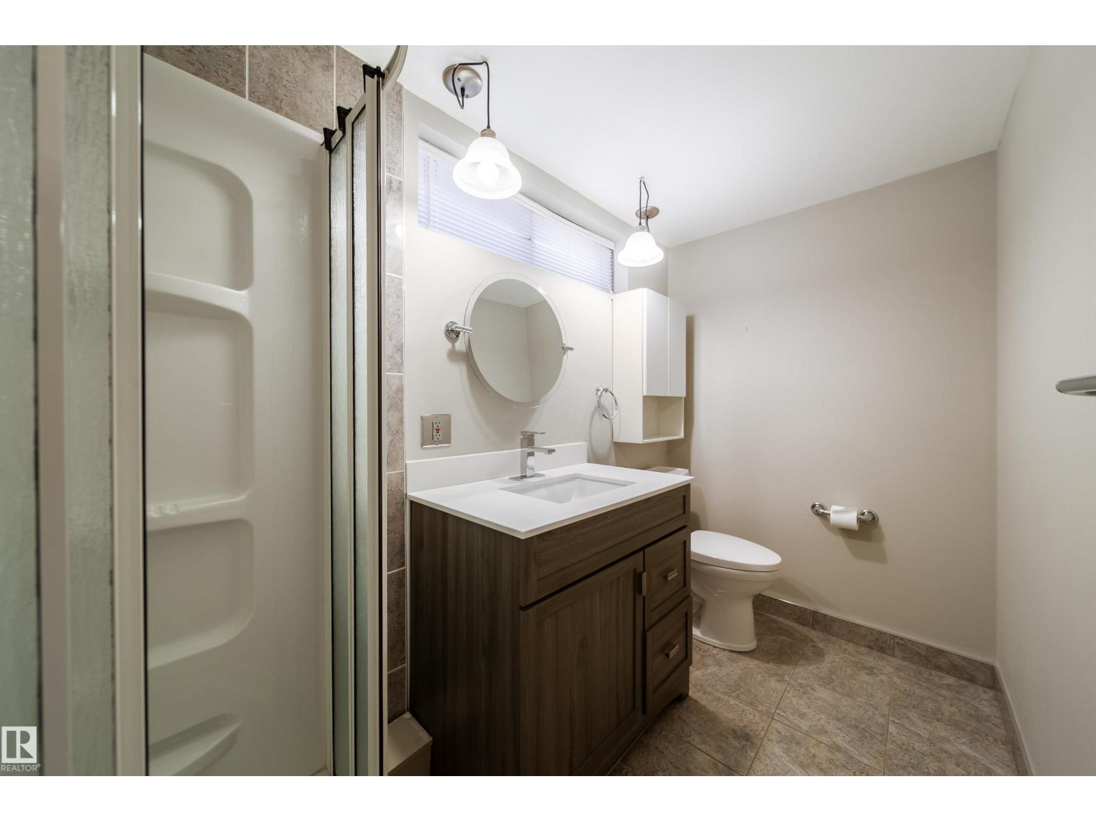 10438 32A AV NW - Image 39