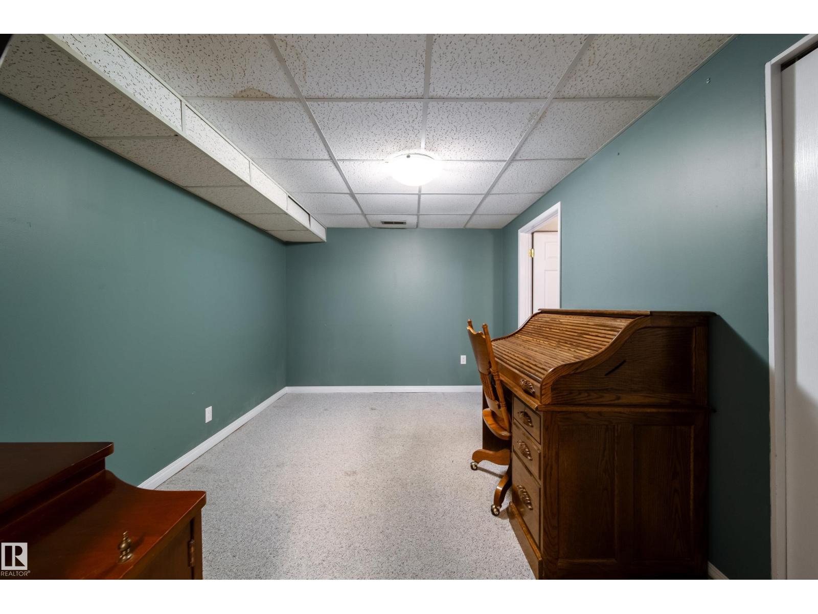 10438 32A AV NW - 41