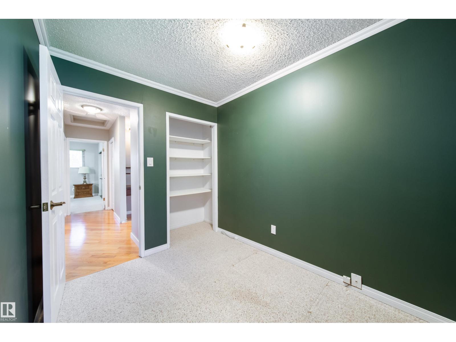 10438 32A AV NW - Image 42