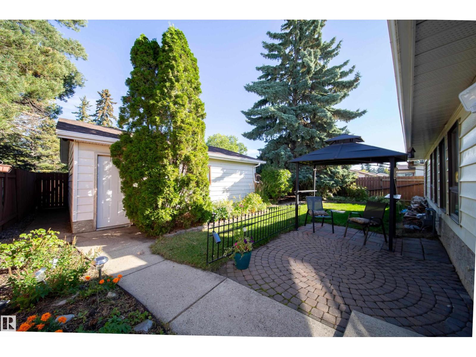 10438 32A AV NW - 51