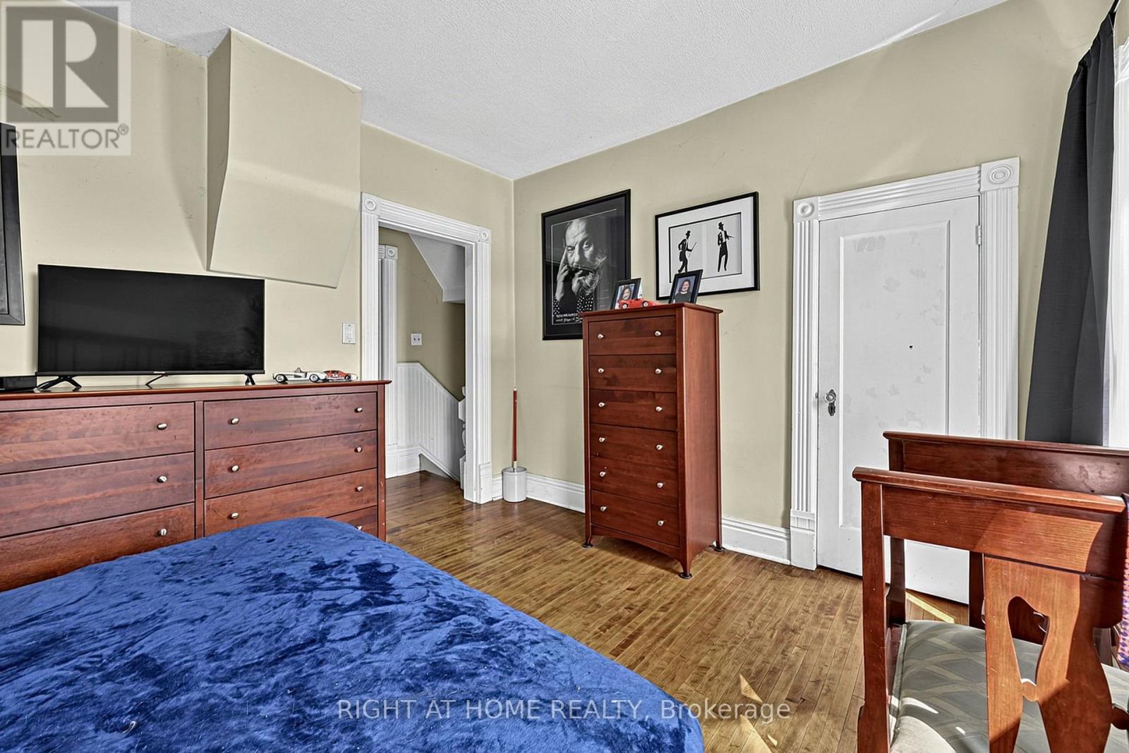 346 BAY STREET - 13