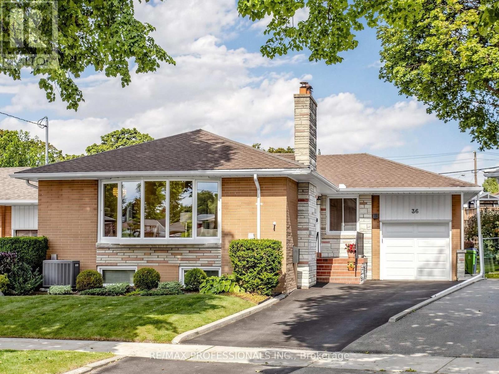 36 TEWSLEY PLACE, Toronto (Willowridge-Martingrove-Richview)