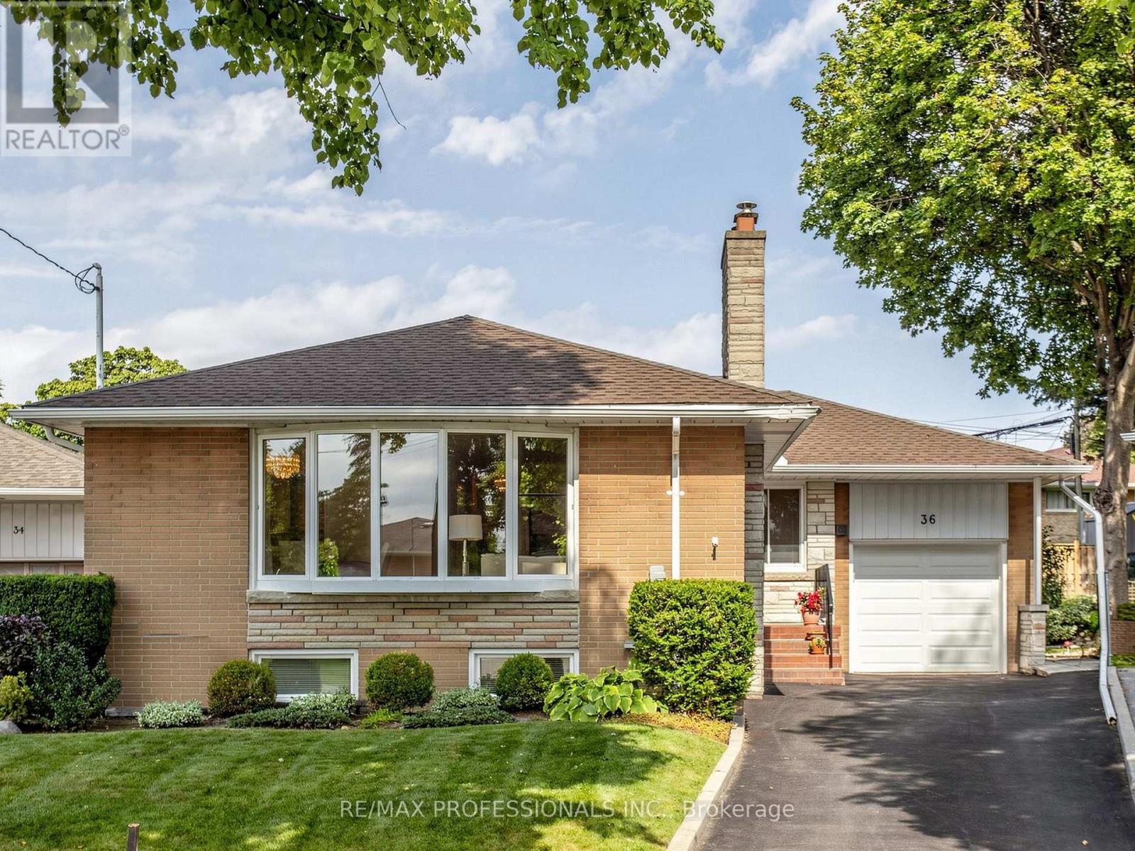 36 TEWSLEY PLACE, Toronto (Willowridge-Martingrove-Richview) — photo 2