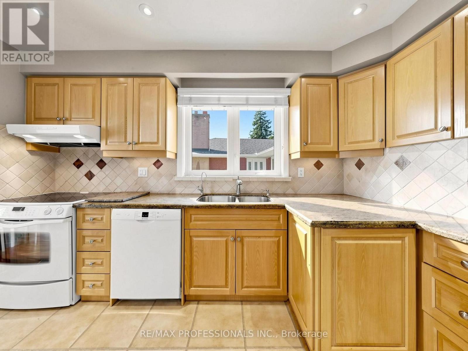 36 TEWSLEY PLACE - 9