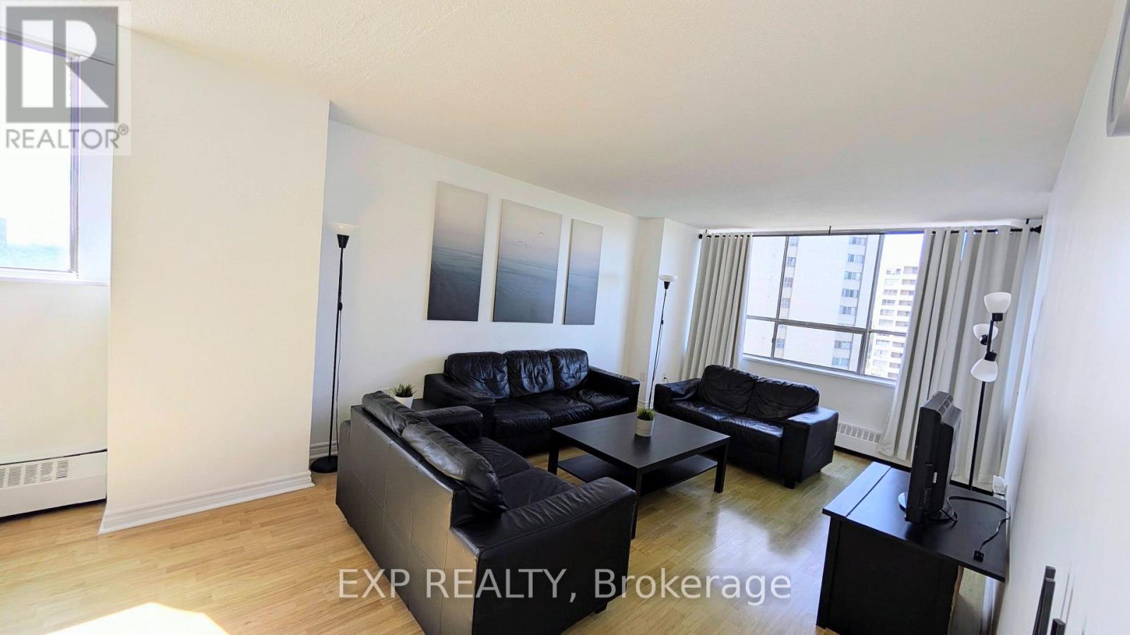 #1813 320 DIXON ROAD - 6