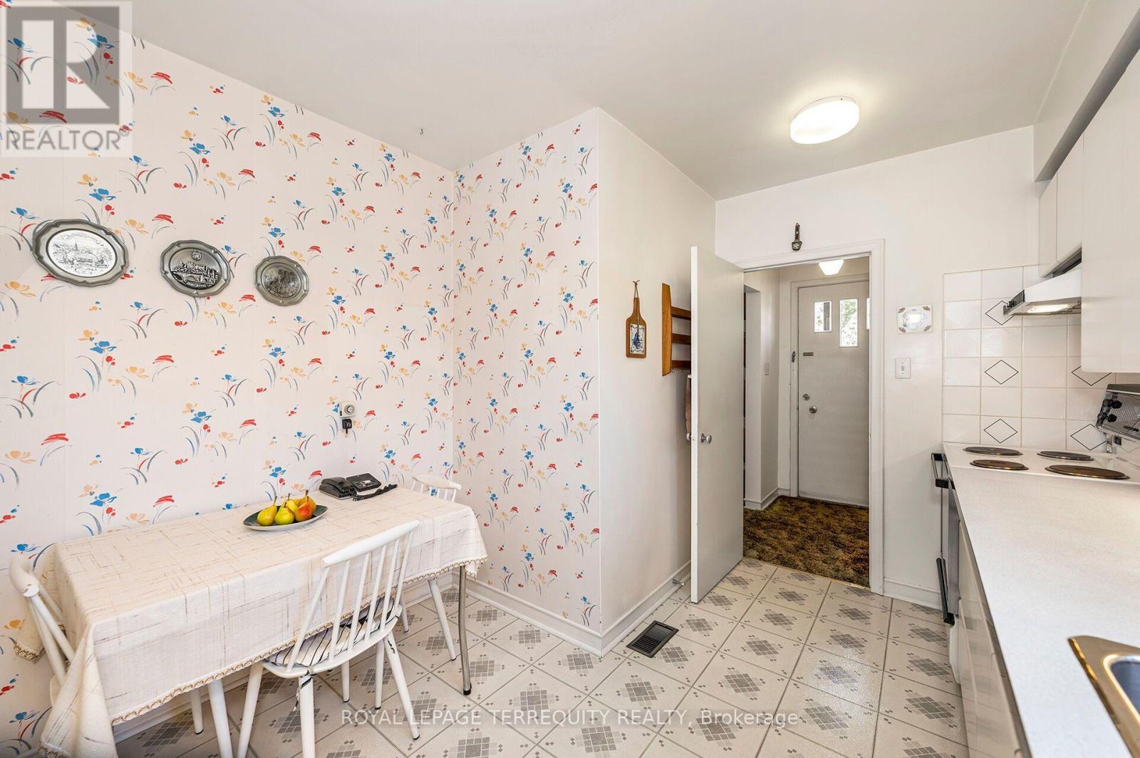 11 PICTON CRESCENT - Image 11