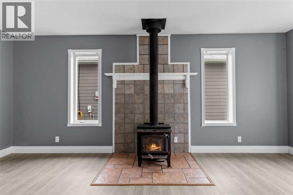 Listing photo – 49 Cambridge Way, Carbon