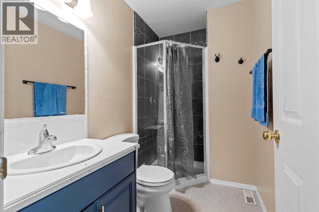 Listing photo – 49 Cambridge Way, Carbon