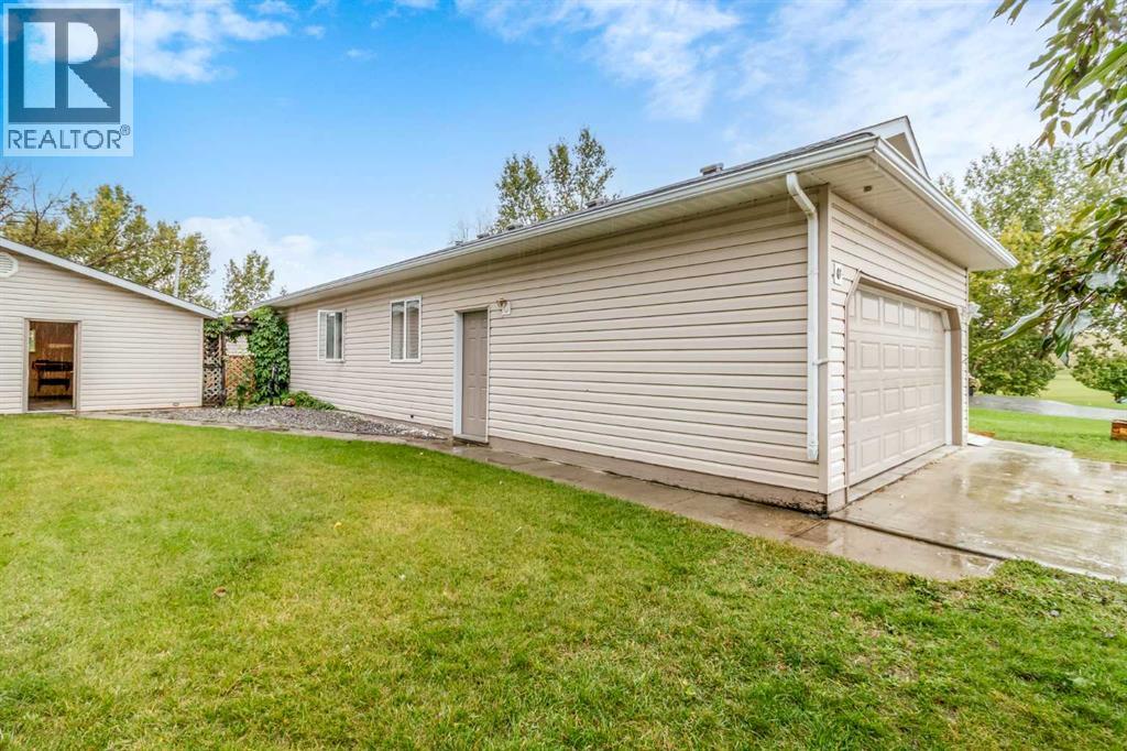 Listing photo – 49 Cambridge Way, Carbon