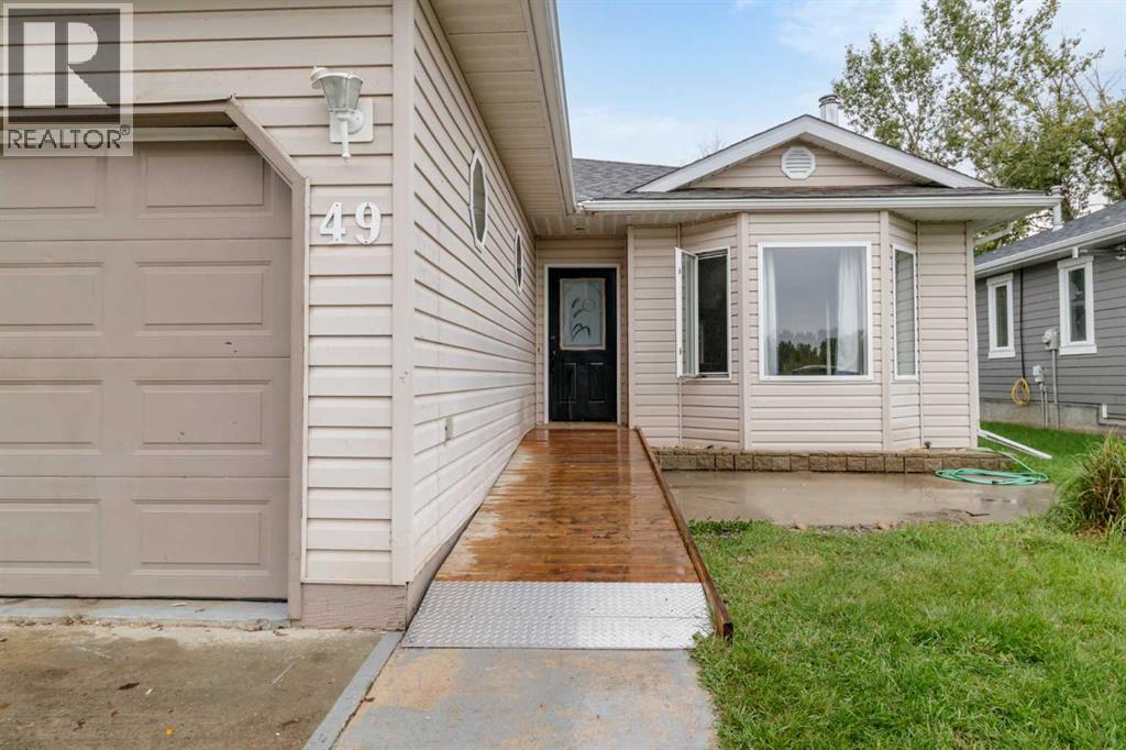 Listing photo – 49 Cambridge Way, Carbon