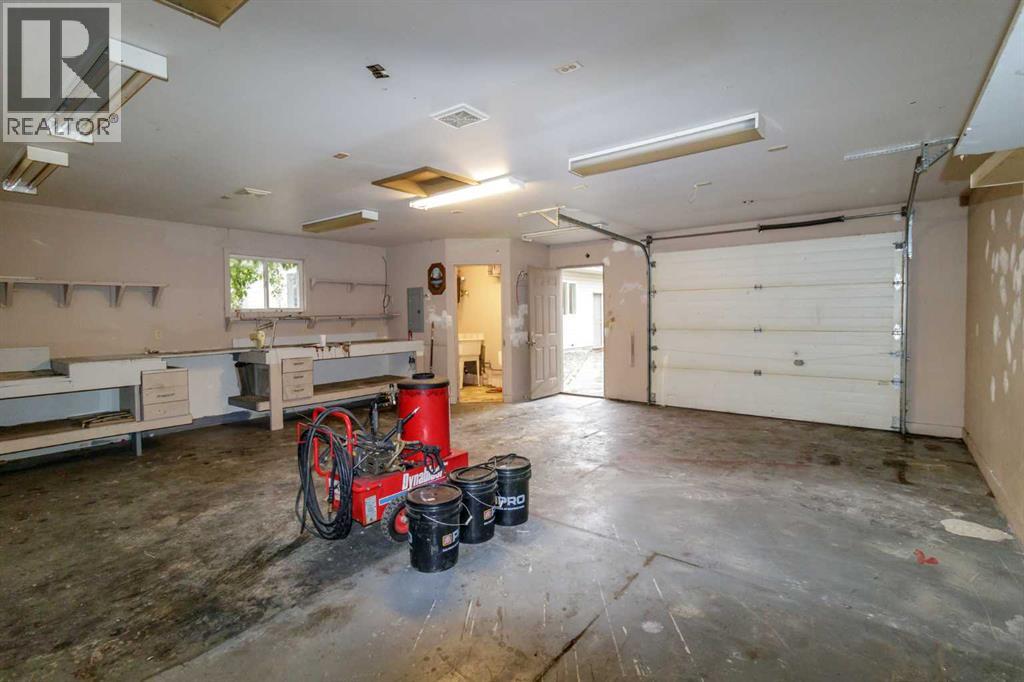 Listing photo – 49 Cambridge Way, Carbon