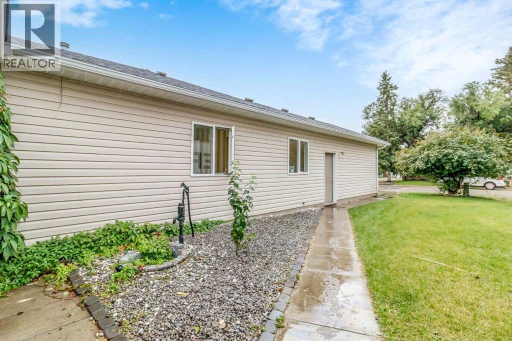 Listing photo – 49 Cambridge Way, Carbon