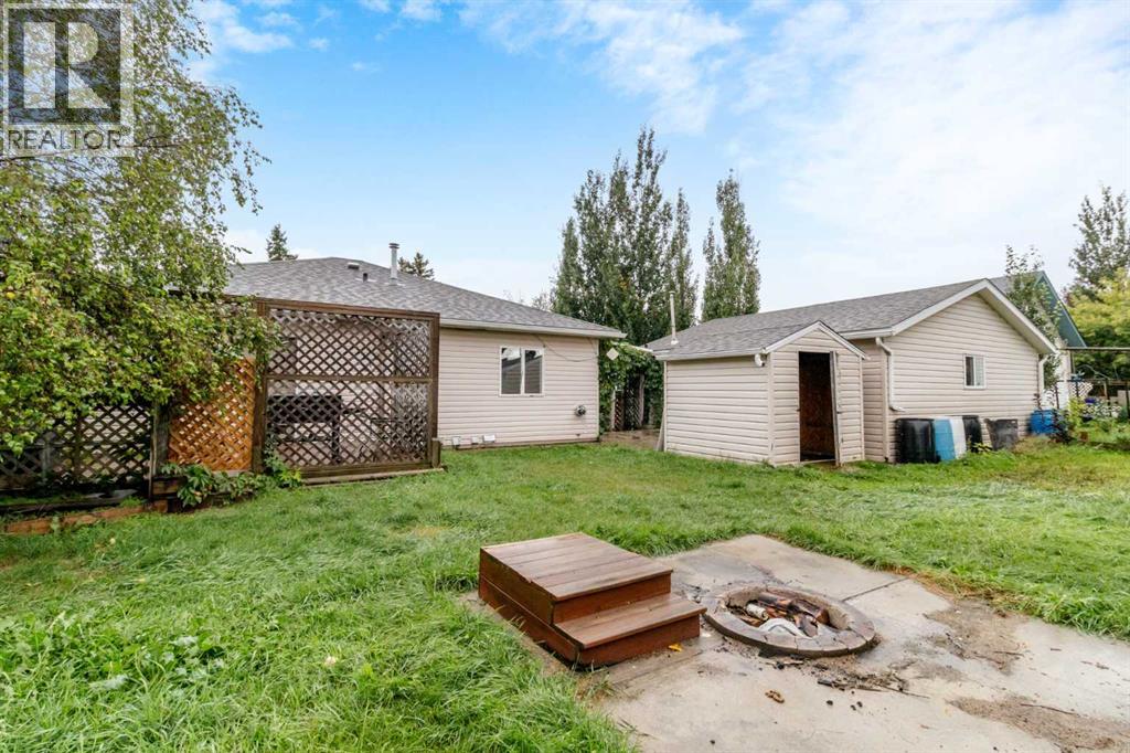 Listing photo – 49 Cambridge Way, Carbon