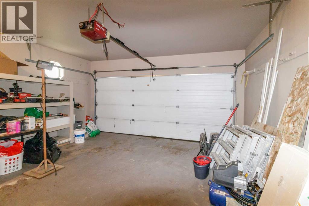 Listing photo – 49 Cambridge Way, Carbon