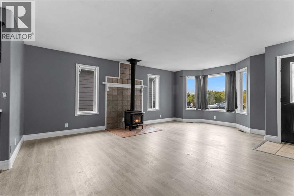 Listing photo – 49 Cambridge Way, Carbon