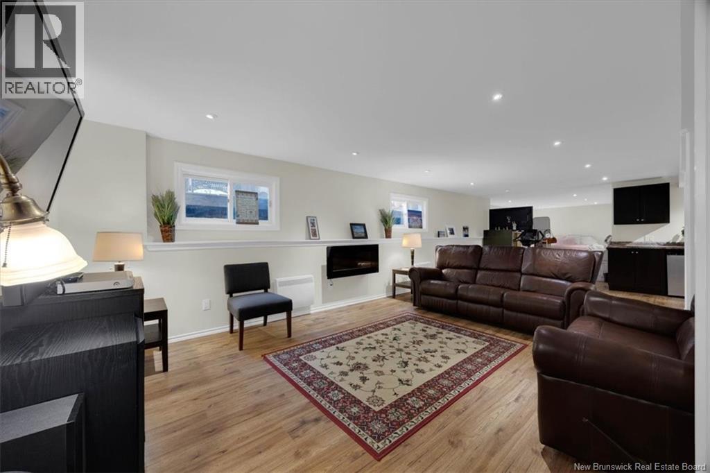9 Burns Avenue - Image 23