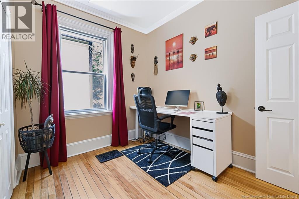 576 Charlotte Street - Image 15