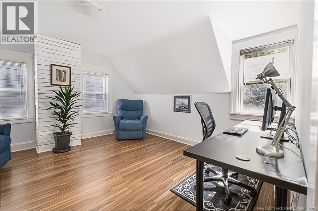 576 Charlotte Street - Image 27
