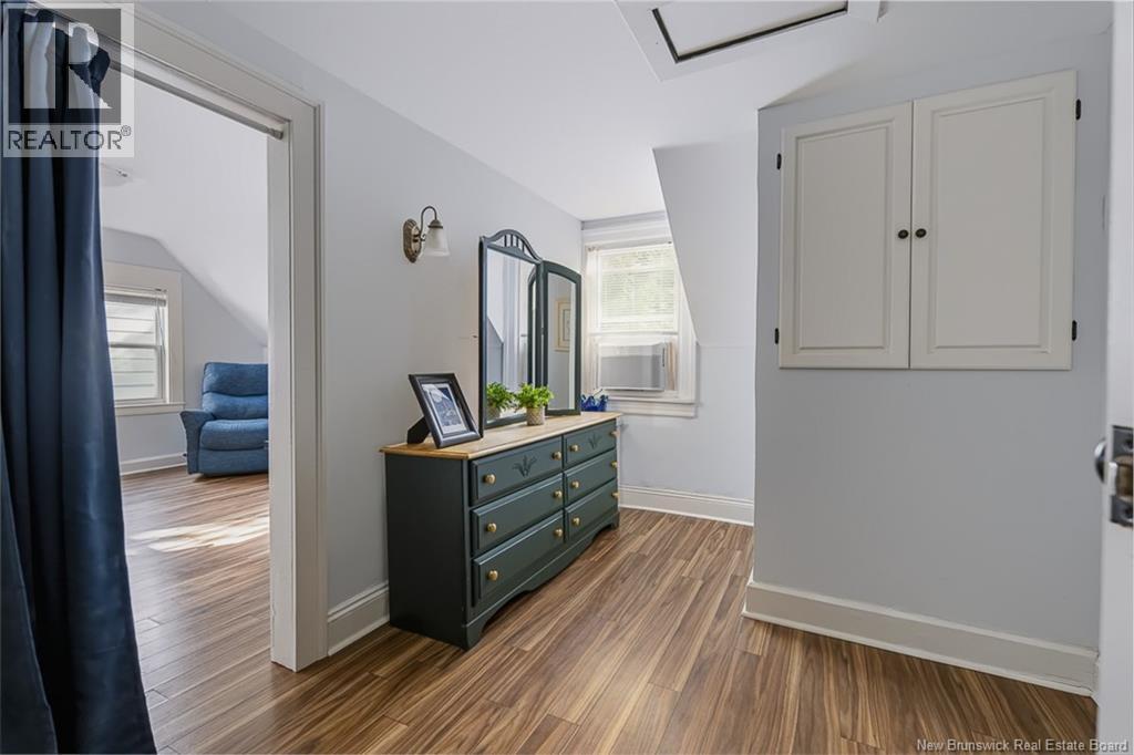 576 Charlotte Street - Image 29