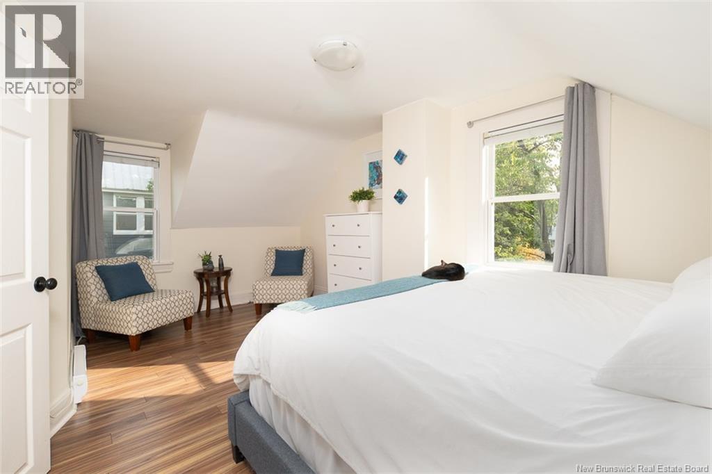 576 Charlotte Street - Image 31
