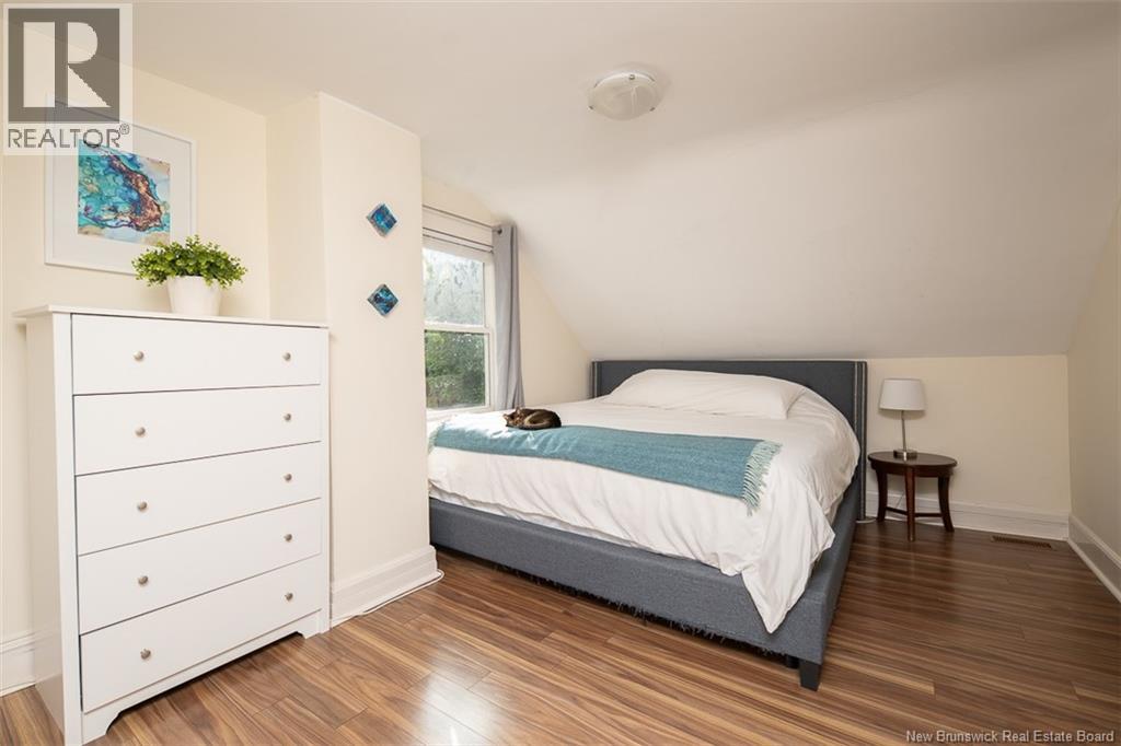 576 Charlotte Street - Image 32
