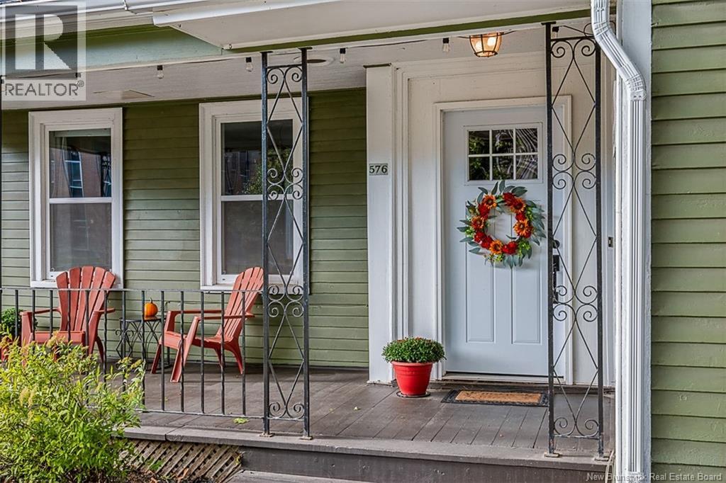 576 Charlotte Street - Image 34