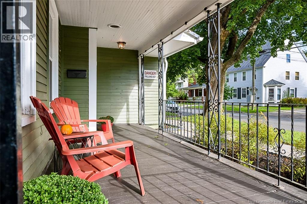 576 Charlotte Street - Image 44