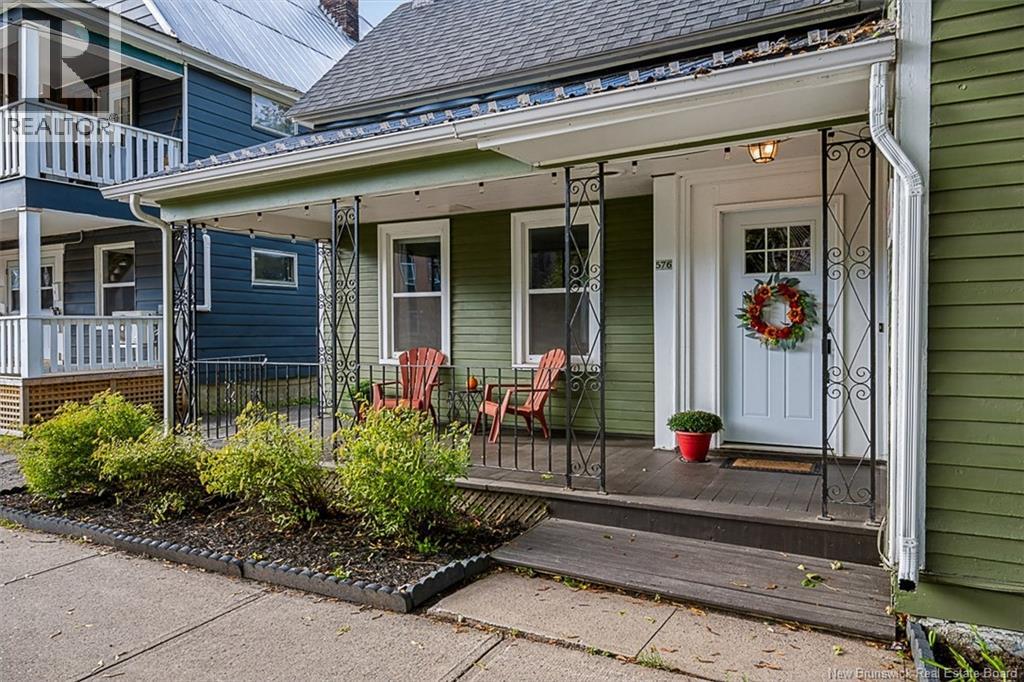 576 Charlotte Street - Image 45