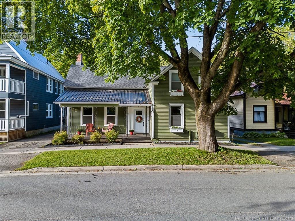 576 Charlotte Street - 47